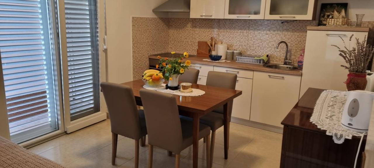 דירות ספליט Apartman Maja מראה חיצוני תמונה